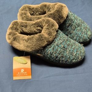 Acorn Teal and Brown Cozy Slippers